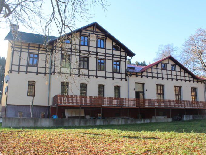 Prodej vila , 9 bytových jednotek, zahrada, K Přehradě, Karlovy Vary – Doubí